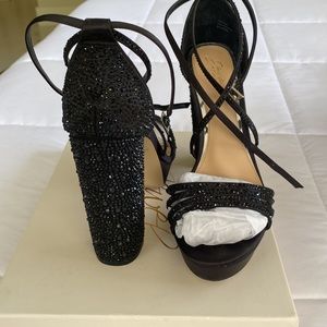 Jewel Badgley Mischka Black Elegant Heels